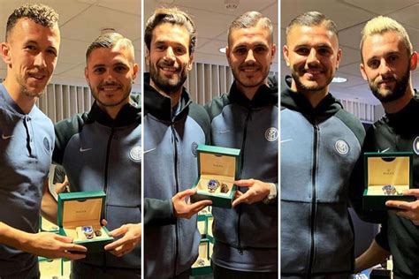 orologi rolex regalati da icardi|Icardi, che cuore: compra 34 Rolex e li regala a tutti i compagni.